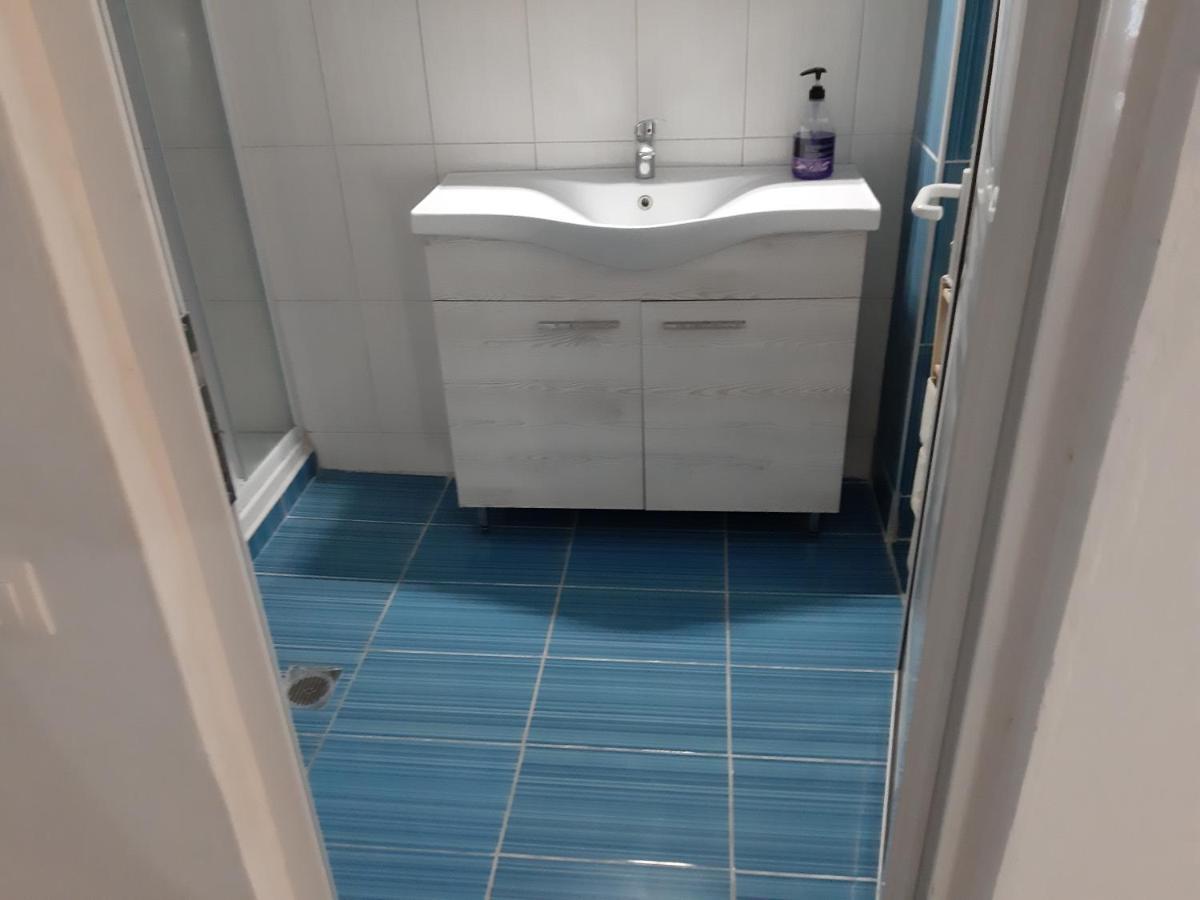 Maria Lemoni Swimming Pool Apartment Неа-Скіоні Екстер'єр фото